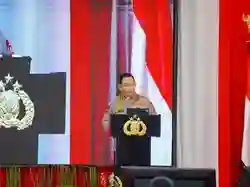 Saat Kapolri Turut Menulis Buku Antikorupsi dengan Isi yang 'Seram dan Pedas'